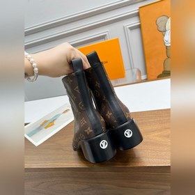 Louis Vuitton Луи Виттен, новейшая модель осень-зима 2025, высоко