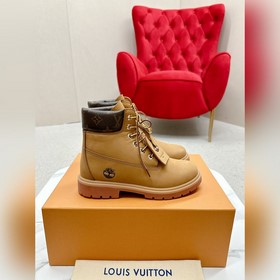 LV представляет совместную коллекцию прочных ботинок Martin. Loui