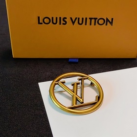 Новая ретро-брошь из золота от Louis Vuitton — это украшение, кот