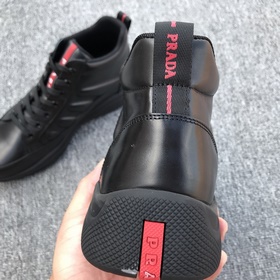 Prada/Prada Кожаные ботинки на шнурках. Эти кожаные ботинки вопло