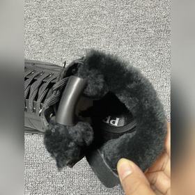 Prada/ Мужские высокие шнурованные кроссовки Prada 2025 из кожи с