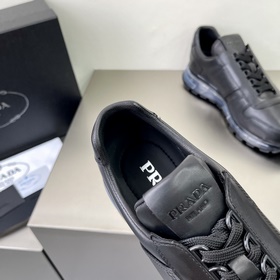 Prada/Prada Мужские кроссовки на шнурках с амортизирующей подошво