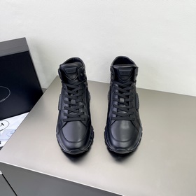 Prada/Prada PRAX Черные высокие кроссовкиз кожи с амортизирующей 
