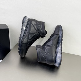 Prada/Prada PRAX Черные высокие кроссовкиз кожи с амортизирующей 