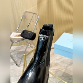 Женская обувь 2025SSS представляет новую коллекцию ботинок Prada