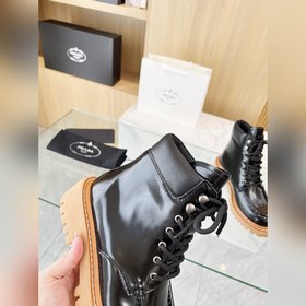 Новые ботинки Prada из коллекции осень-зима 2025, приобретенные в