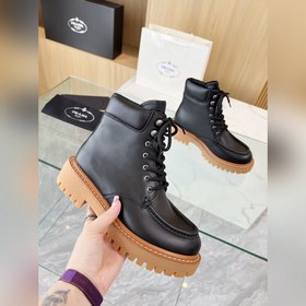 Новые ботинки Prada из коллекции осень-зима 2025, приобретенные в