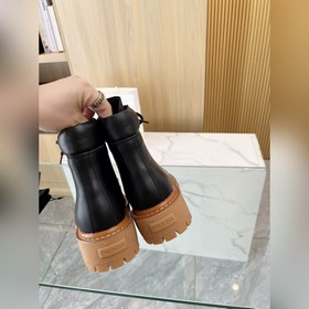 Новые ботинки Prada из коллекции осень-зима 2025, приобретенные в