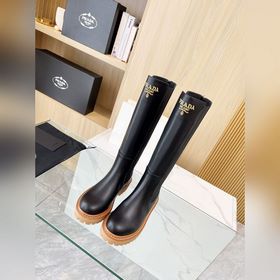 Новые ботинки Prada из коллекции осень-зима 2025, приобретенные в