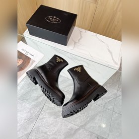 Новые ботинки Prada из коллекции осень-зима 2025, приобретенные в