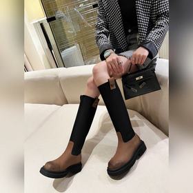Классические ботинки PRADA с треугольным логотипом... Серия, кото