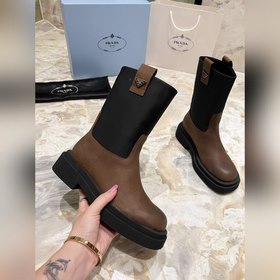 PRADA Классические ботинки с треугольным логотипом. Этот зимний а