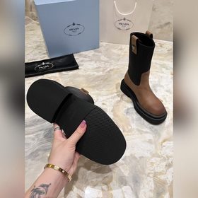 PRADA Классические ботинки с треугольным логотипом. Этот зимний а