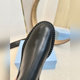 2025 PRADA высшего качества Вышли высокие мотоциклетные сапоги, 