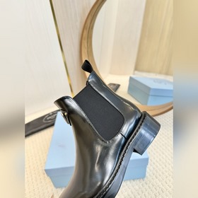 2025 PRADA высшего качества Вышли высокие мотоциклетные сапоги, 