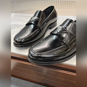 Prada – высококачественные мужские кожаные туфли для повседневной