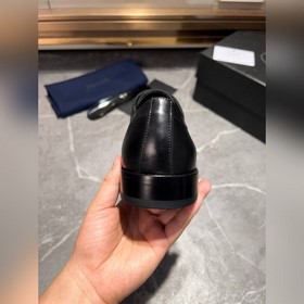 Мужские кожаные туфли PRADA, импортный товар, материал： кожа высш