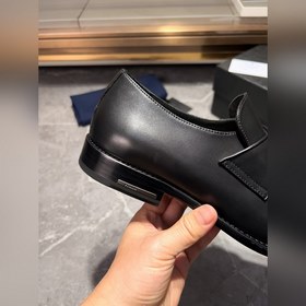 Мужские кожаные туфли PRADA, импортные, материал： кожа десять бык
