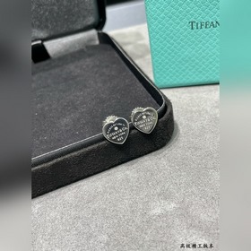 Серебряные серьги в форме сердца с бриллиантами от Tiffany, знак 