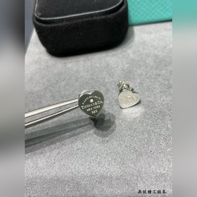 Серебряные серьги в форме сердца с бриллиантами от Tiffany, знак 