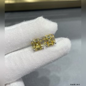 9 2 5 7670130 Серьги Tiffany с желтым бриллиантом в четырех когтя