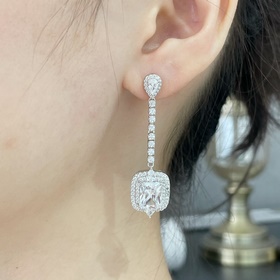 9 2 5 9780170 Белые бриллиантовые серьги Tiffany. Для торжественн
