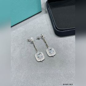 9 2 5 9780170 Белые бриллиантовые серьги Tiffany. Для торжественн