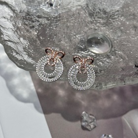 Новый товар Сережки с кодом В оригинальной упаковке Tiffany Сер