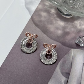 Новый товар Сережки с кодом В оригинальной упаковке Tiffany Сер