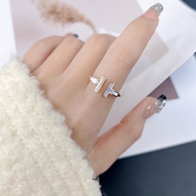 -Фотография витрины, фотография на руке -Tiffany&co Тиффани К