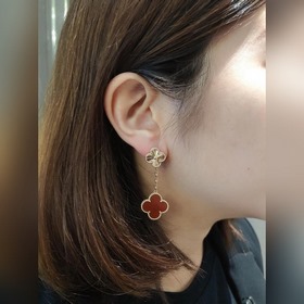 -Изображение витрины, изображение на модели -Van Cleef & Arpe