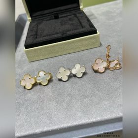 V Gold-plated 5110210 VCA высококачественные серьги в форме белог