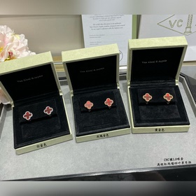 V-Gold Plated 5110210 VCA Высококачественные серьги с красным ага