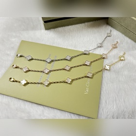 Мини-шестилепестный белый фалфор Vca Van Cleef & Arpels. Непр