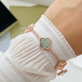 Браслет с четырехлистным клевером VCA Van Cleef & Arpels, кач