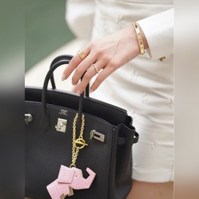 -Изображение на руке -Браслет Van Cleef & Arpels Perlee signa