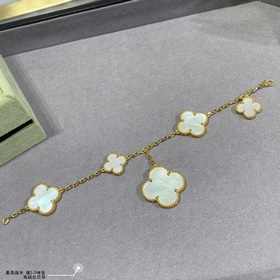 V Gold Plated 5240410 VCA Four-Leaf Clover High-End White Pearl I