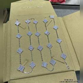 Van Cleef & Arpels Классический четырехлистный клевер с 20 цв