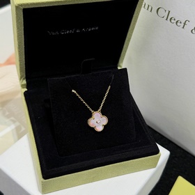 Популярный новый цвет. Серия VCA от Van Cleef & Arpels. Натур