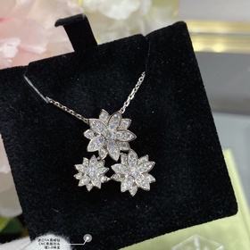 V-Gold 2140270 VCA, высококачественная версия колье Lotus. Это ун