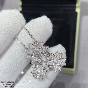 V-Gold 2140270 VCA, высококачественная версия колье Lotus. Это ун