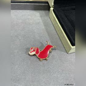 Материал： V-золото. Собака породы такса 2110340. Реальная фотогра