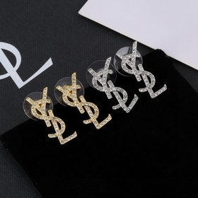 Серьги Saint Laurent YSL — классическая роскошь, модный и универс