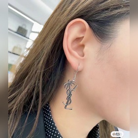 YSL Saint Laurent Серьгиз оригинального латунного материала. Комп