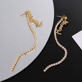 YSL Saint Laurent серьги-гвоздикиз оригинального латунного матери