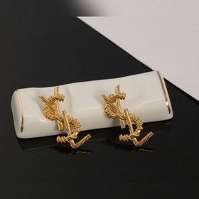 YSL Saint Laurent – классическая роскошь, модный и универсальный,