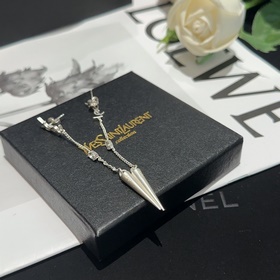 Сережки с кисточками Saint Laurent с подвеской в форме пули