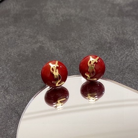 YSL Saint Laurent Новогодние серьги-гвоздики красного цвета. Элег