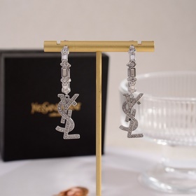 YSL Saint Laurent буквальные серьгиз оригинального латунного мате