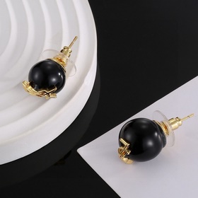 YSL Saint Laurent жемчужные серьги-гвоздики. Жемчужные серьги-гво